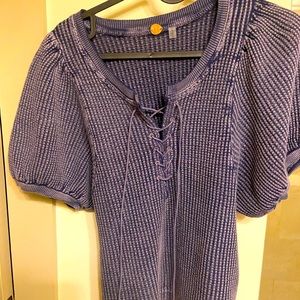 Never been worn Free People top with fun sleeves!